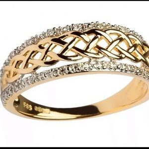 18K Yellow Gold Filled Infinity Ring size 6